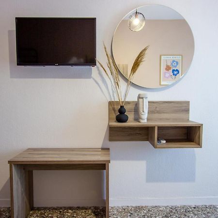 Anassa Apartments Asproválta Eksteriør bilde