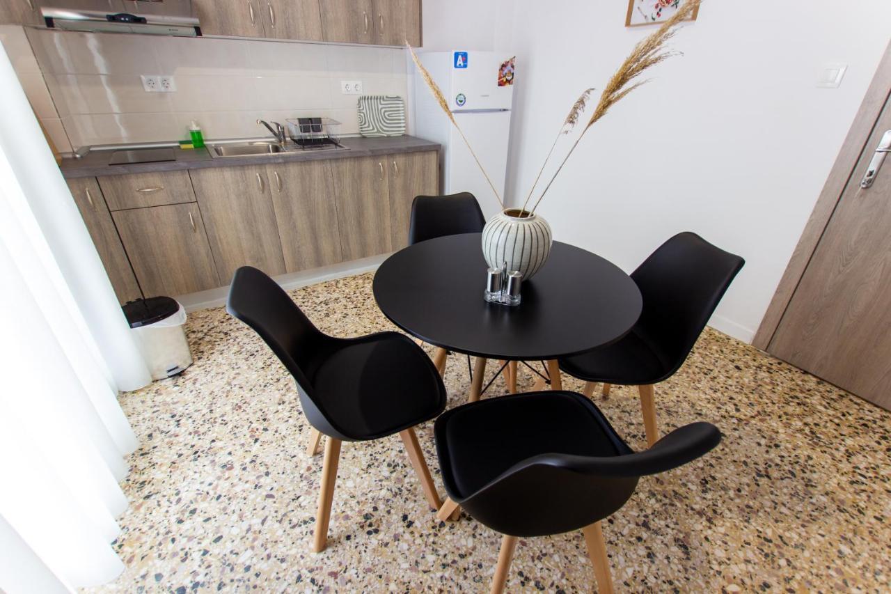 Anassa Apartments Asproválta Eksteriør bilde