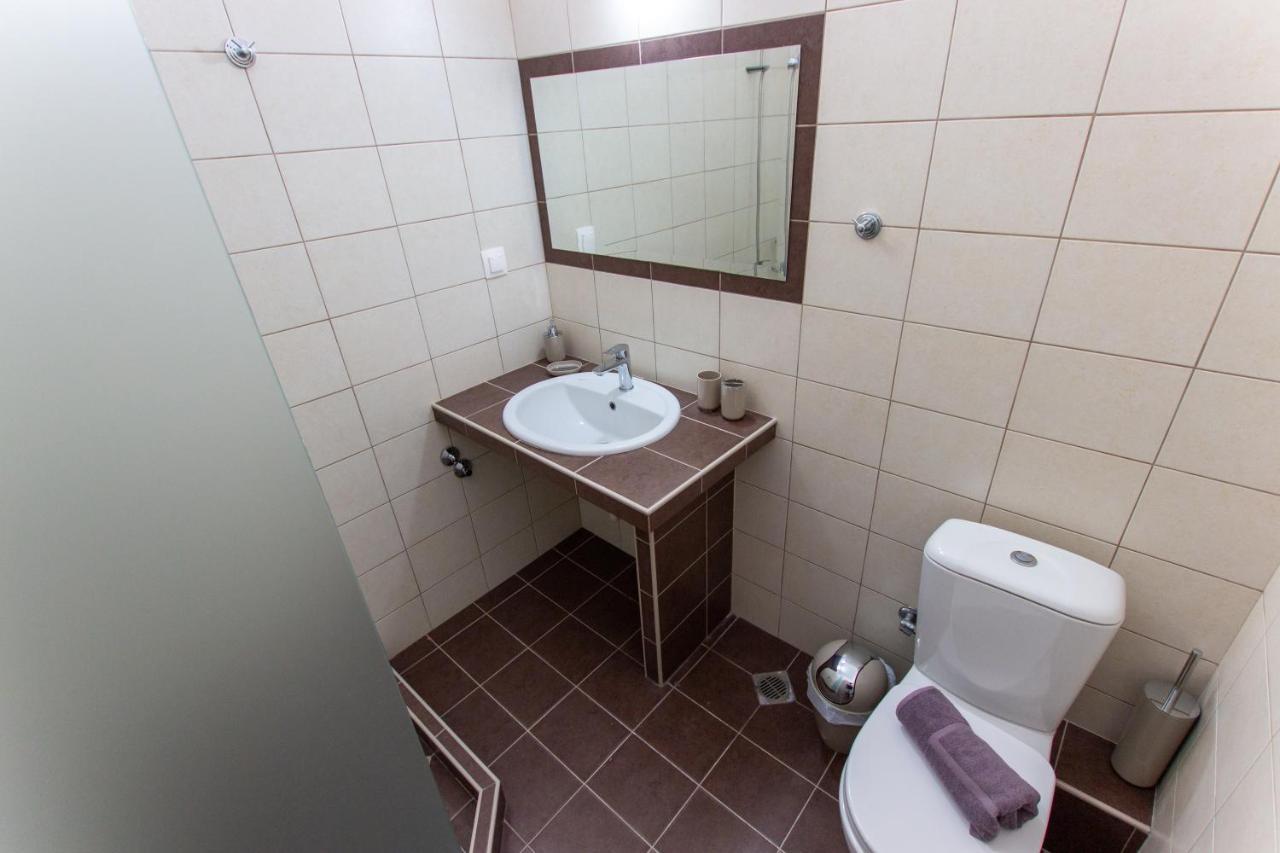 Anassa Apartments Asproválta Eksteriør bilde